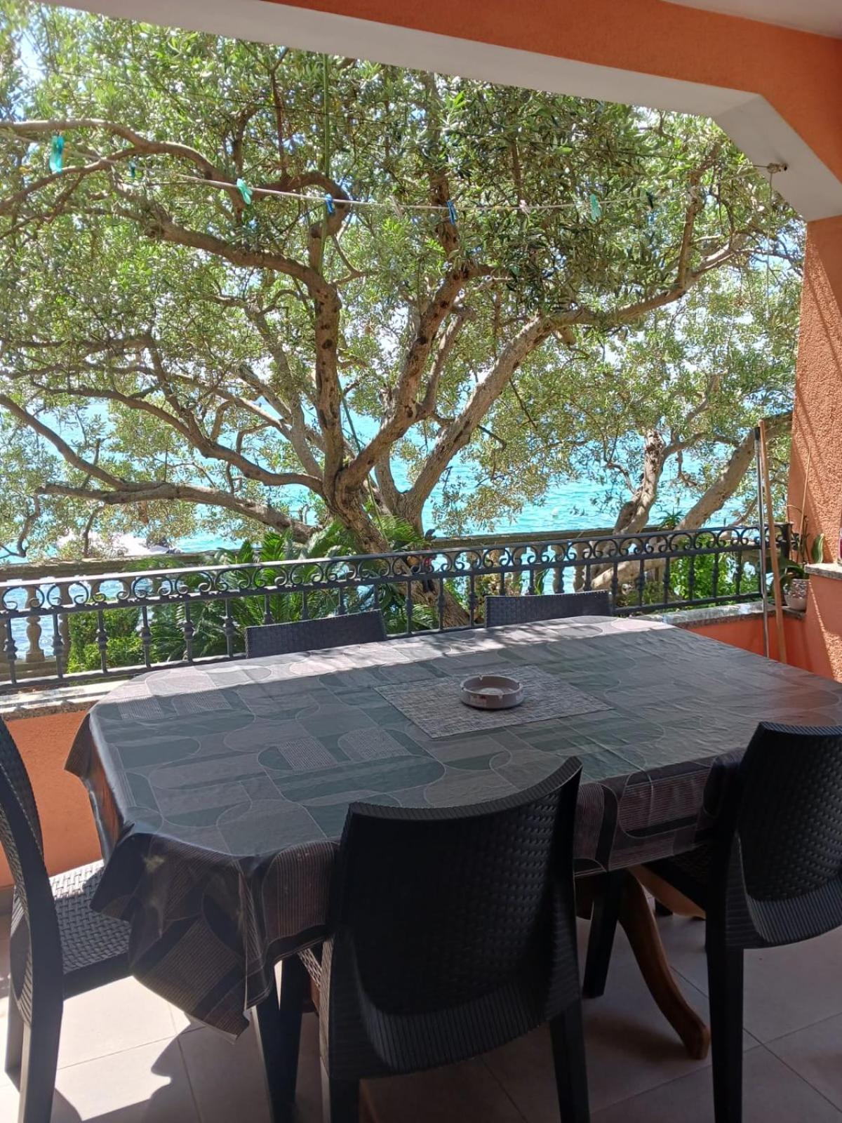Apartmani Valerija I Joso Bibinje Habitación foto